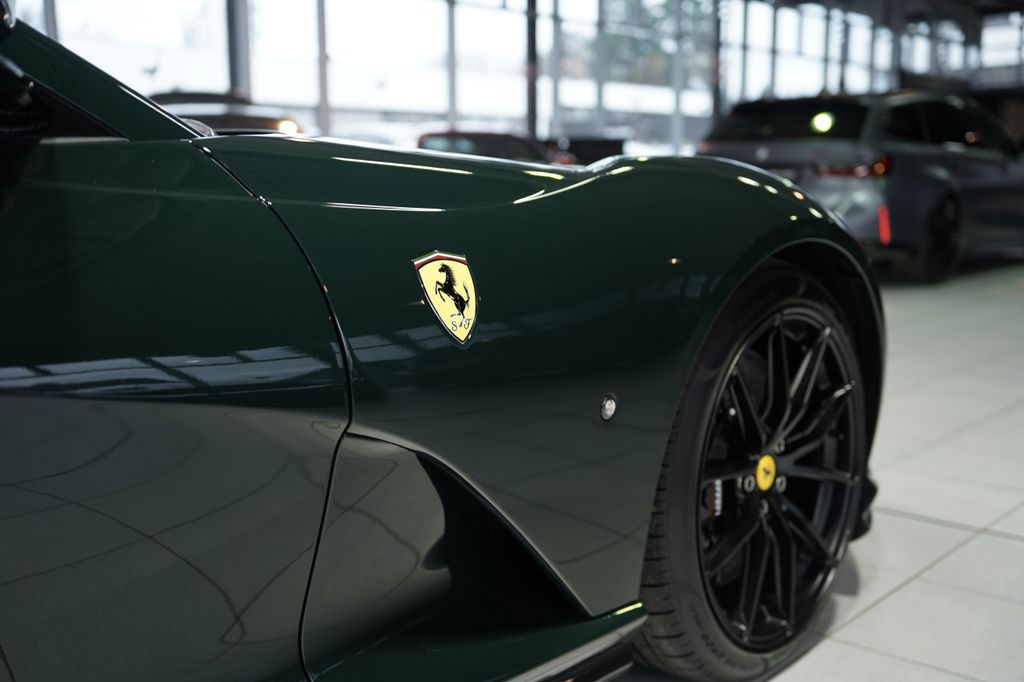 Ferrari 812 2023