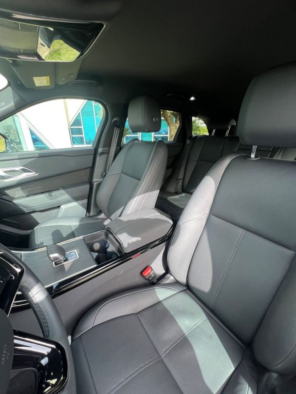 Land Rover Range Rover Velar 2025