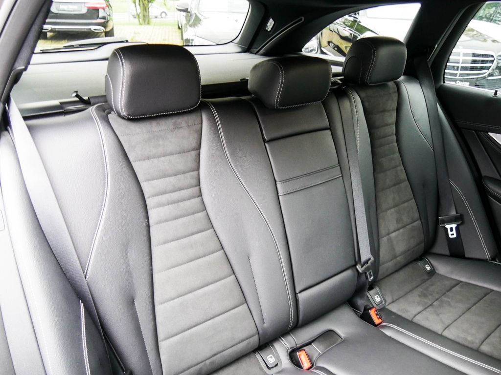 Mercedes-Benz E 300 2022