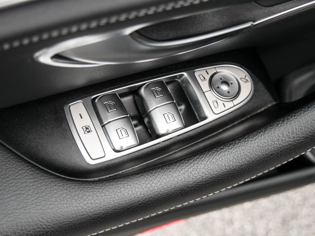 Mercedes-Benz E 300 2022