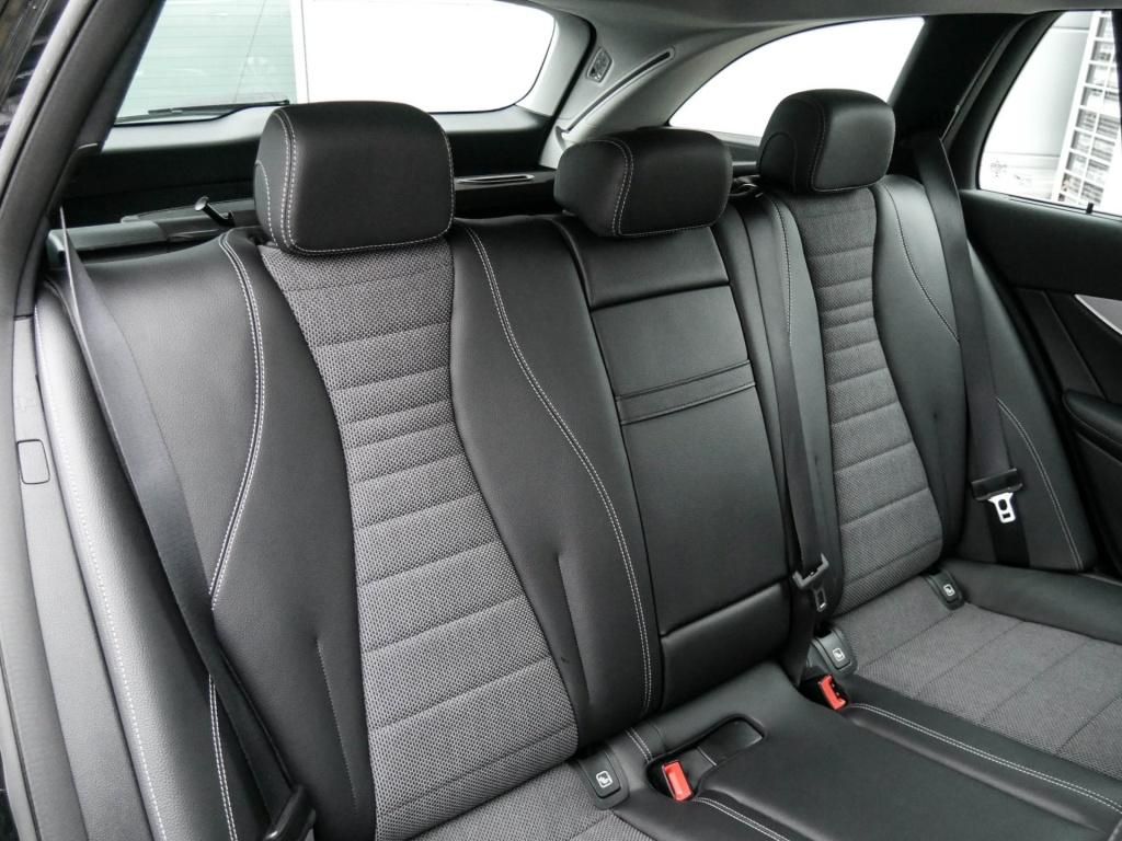 Mercedes-Benz E 200 2022