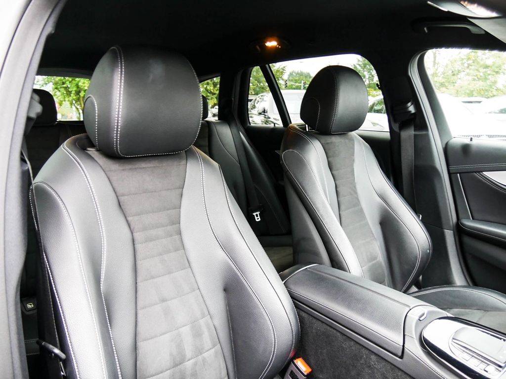 Mercedes-Benz E 300 2022