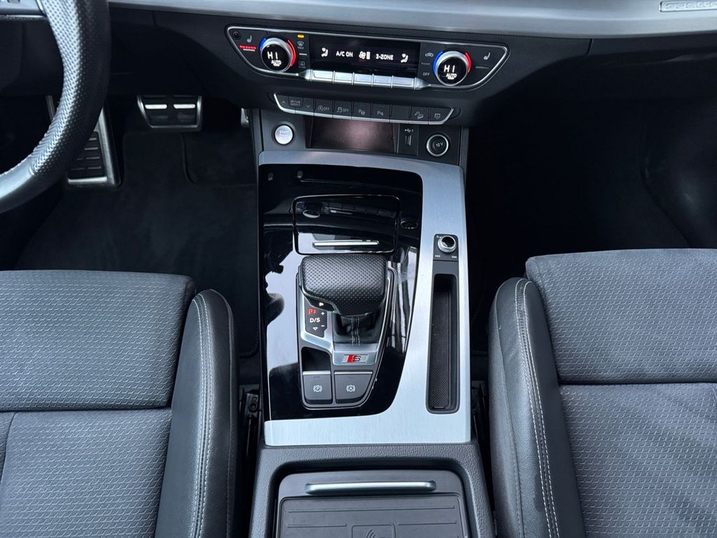 Audi SQ5 2022