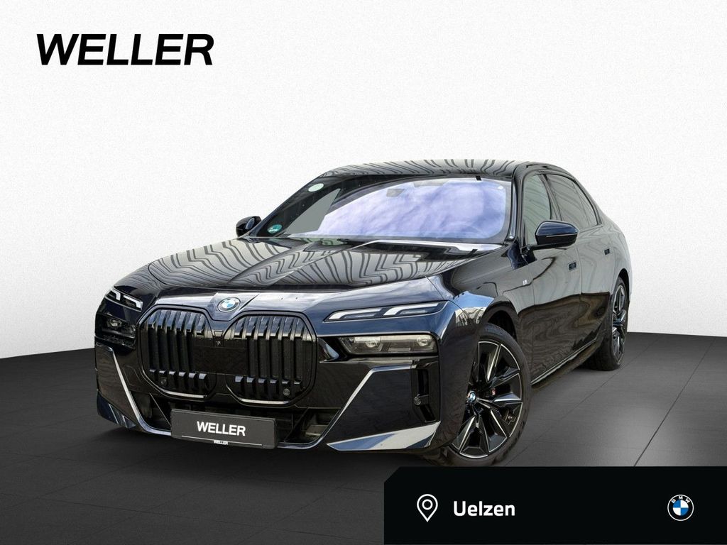 BMW 740 2024