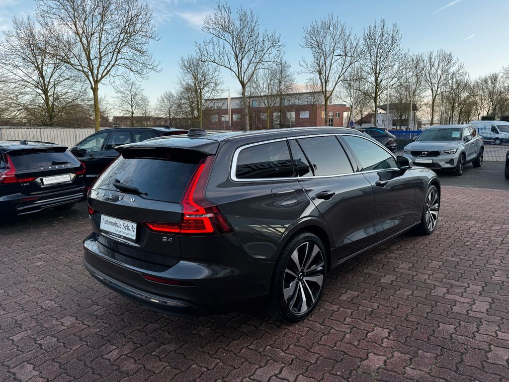 Volvo V60 2022