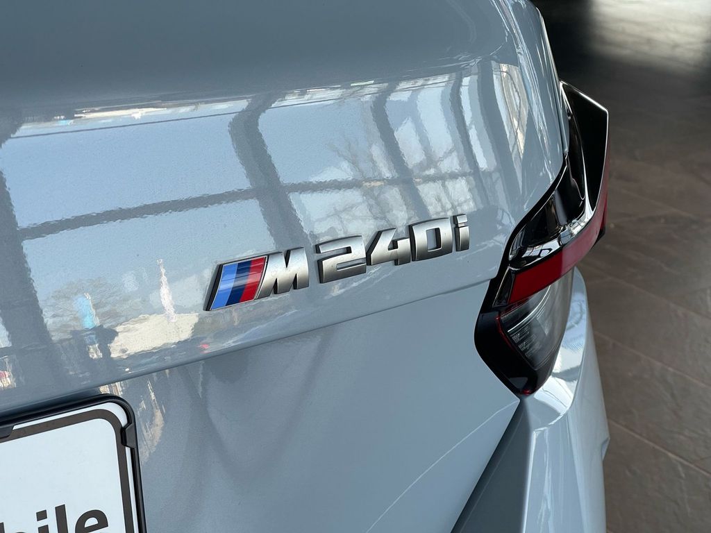 BMW M240i 2024