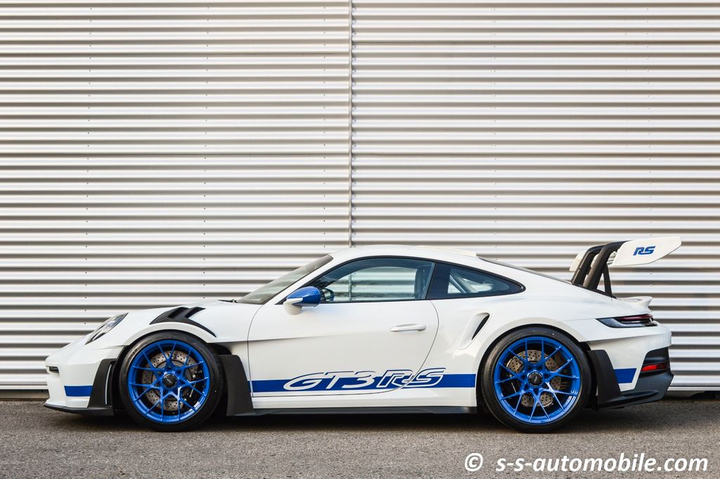 Porsche 992 2025
