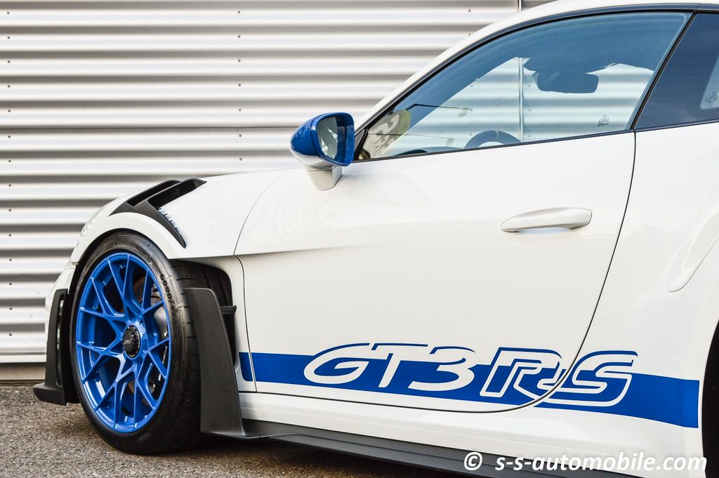Porsche 992 2025
