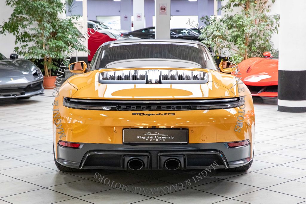 Porsche 992 2024