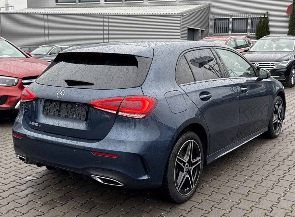 Mercedes-Benz A 250 2021