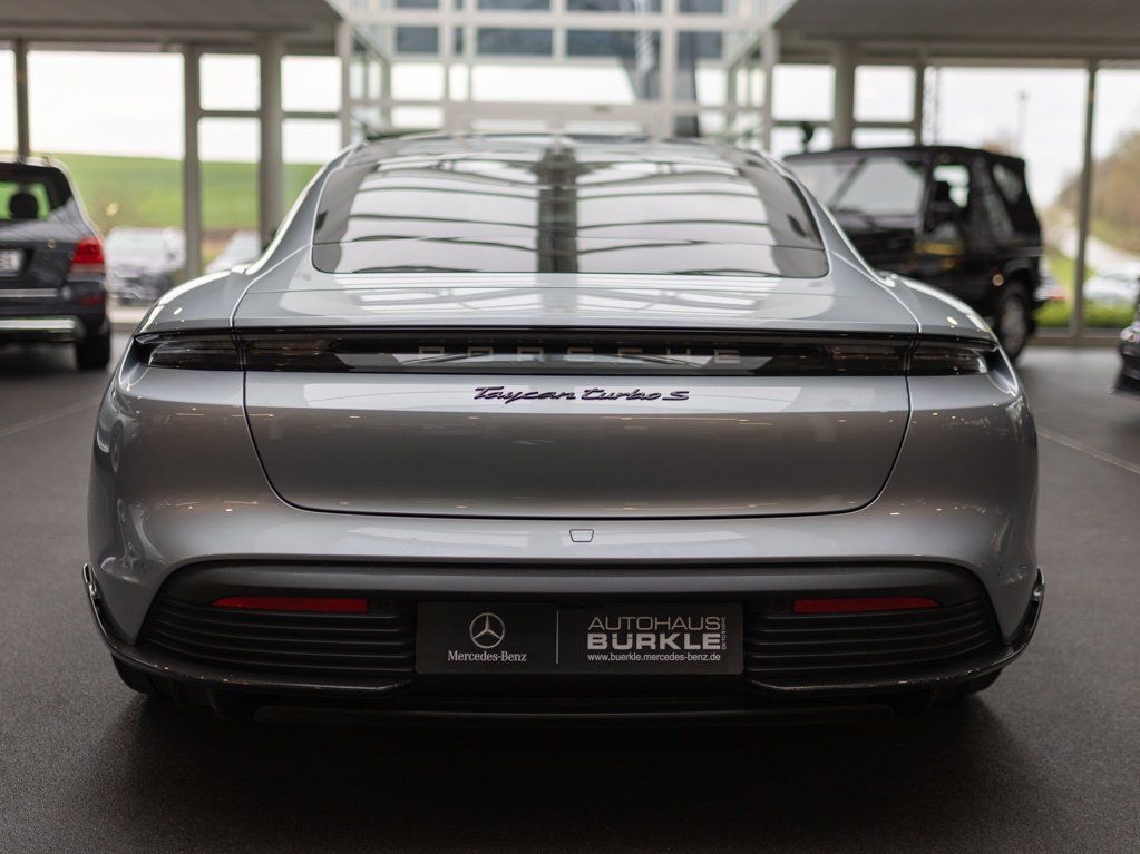 Porsche Taycan 2020