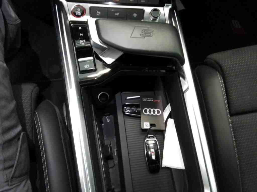 Audi SQ8 e-tron 2024