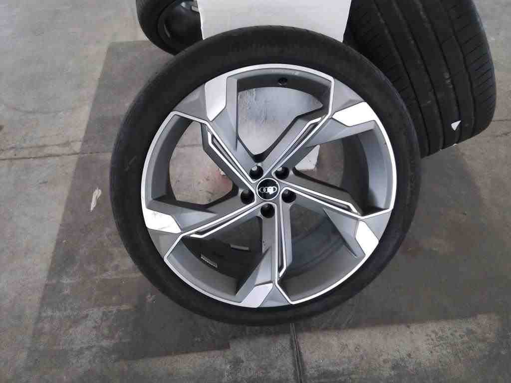 Audi SQ8 e-tron 2024