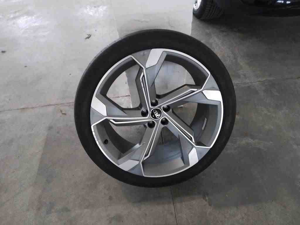 Audi SQ8 e-tron 2024