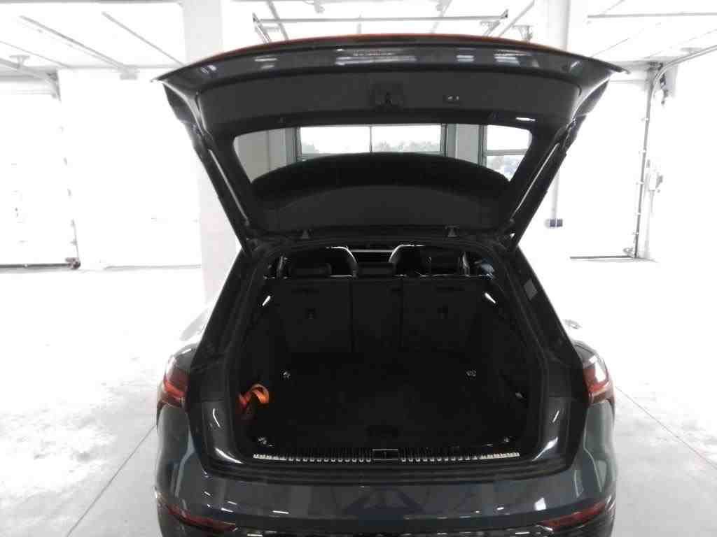 Audi SQ8 e-tron 2024