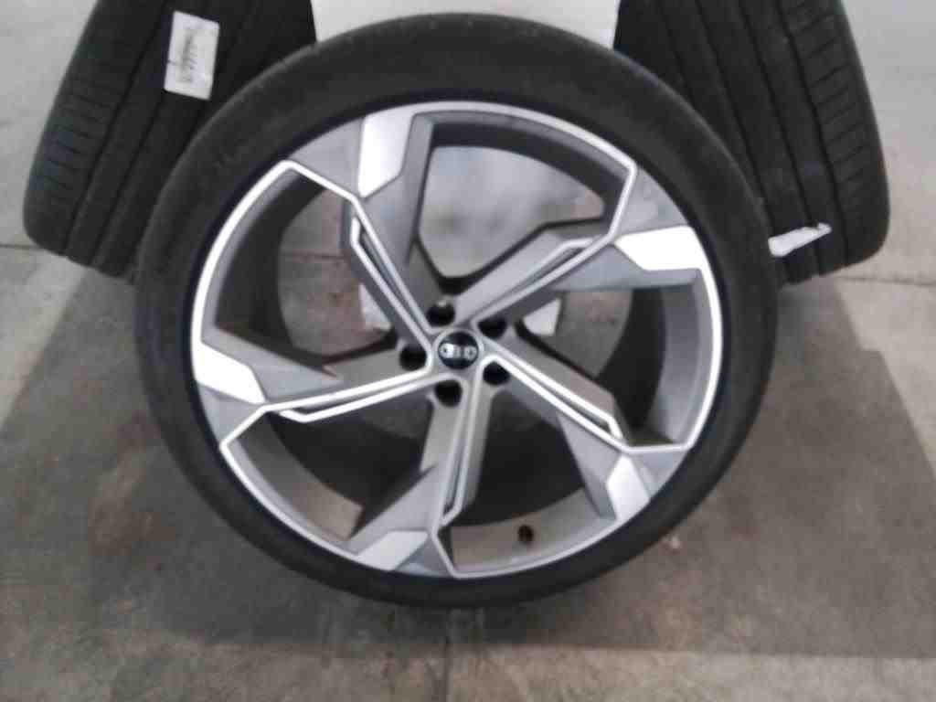 Audi SQ8 e-tron 2024