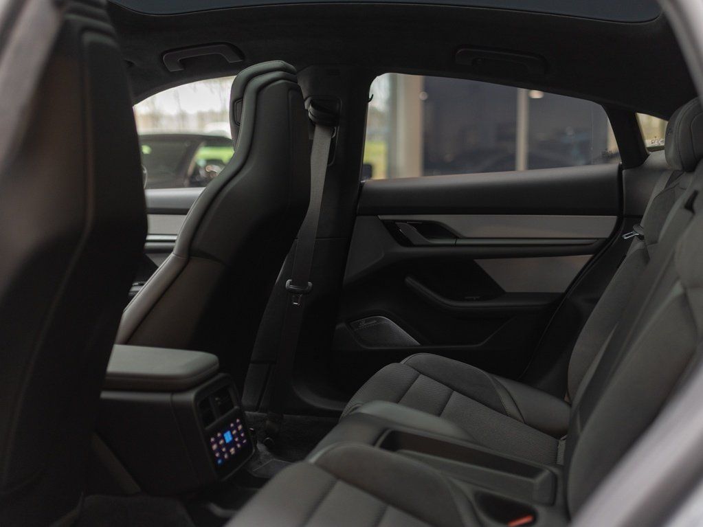 Porsche Taycan 2020