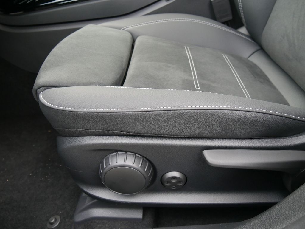 Mercedes-Benz CLA 200 2025