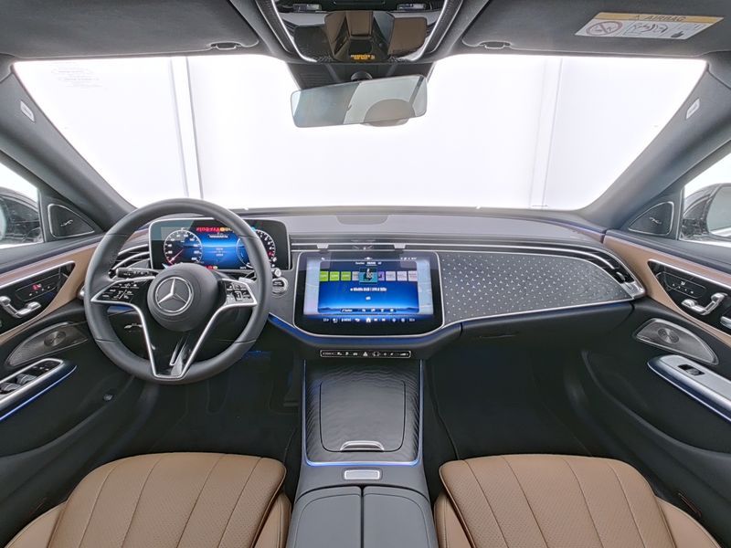 Mercedes-Benz E 300 2025