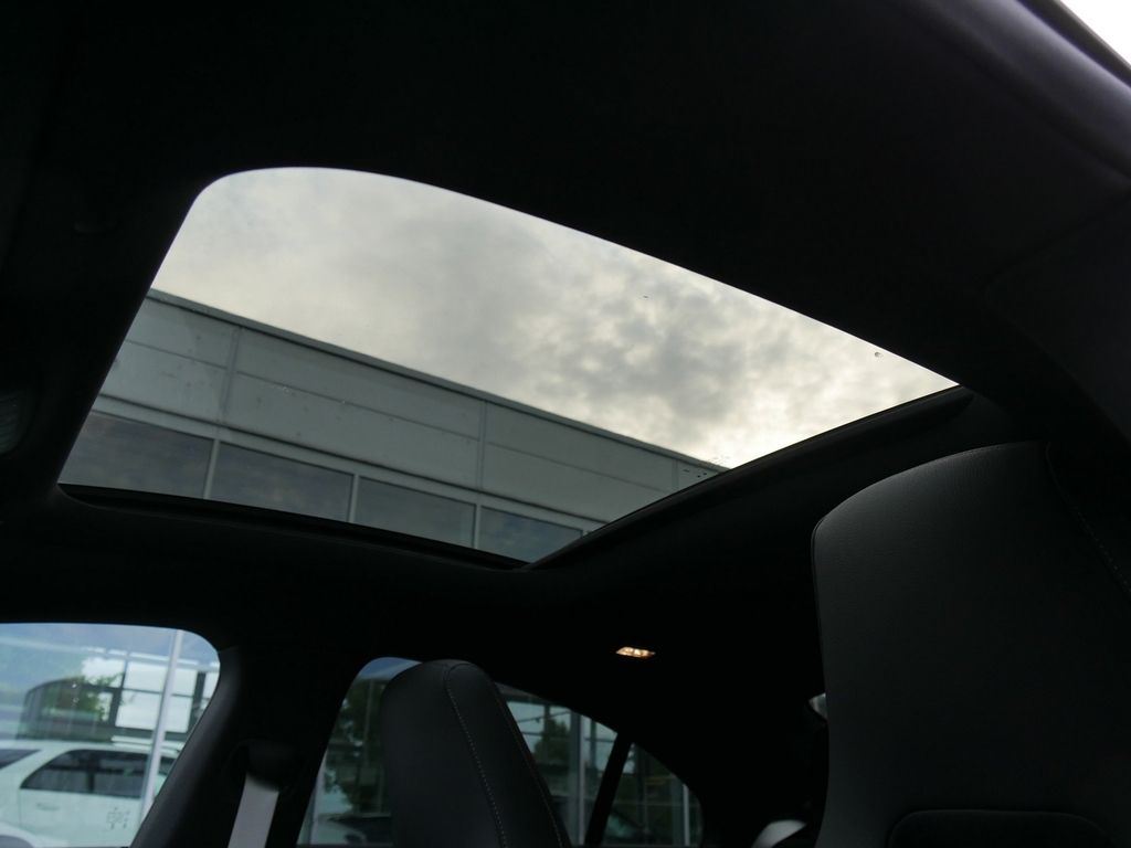 Mercedes-Benz CLA 200 2025