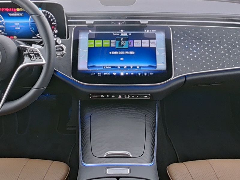 Mercedes-Benz E 300 2025