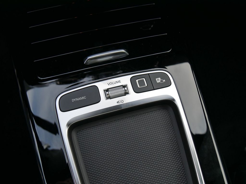 Mercedes-Benz CLA 200 2025