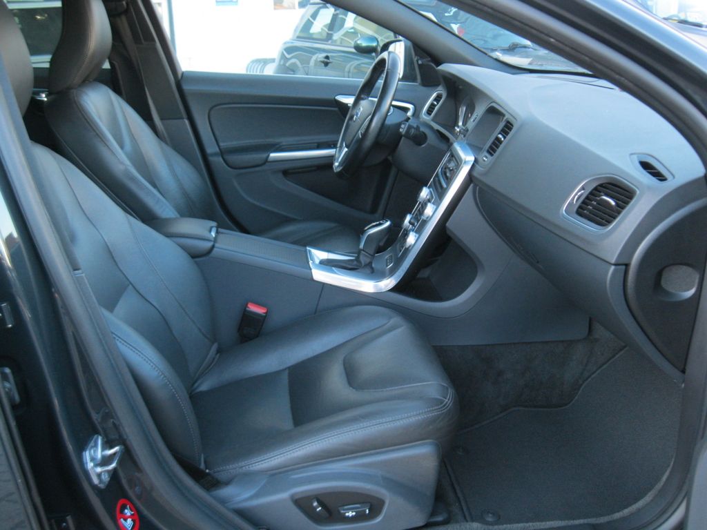 Volvo V60 2016