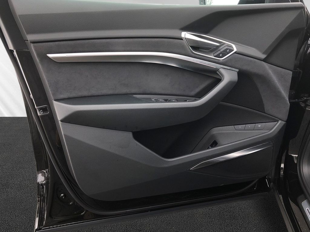 Audi e-tron 2022