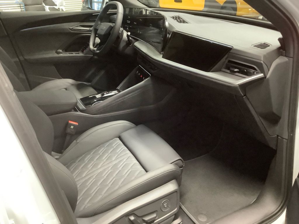 Audi SQ5 2025
