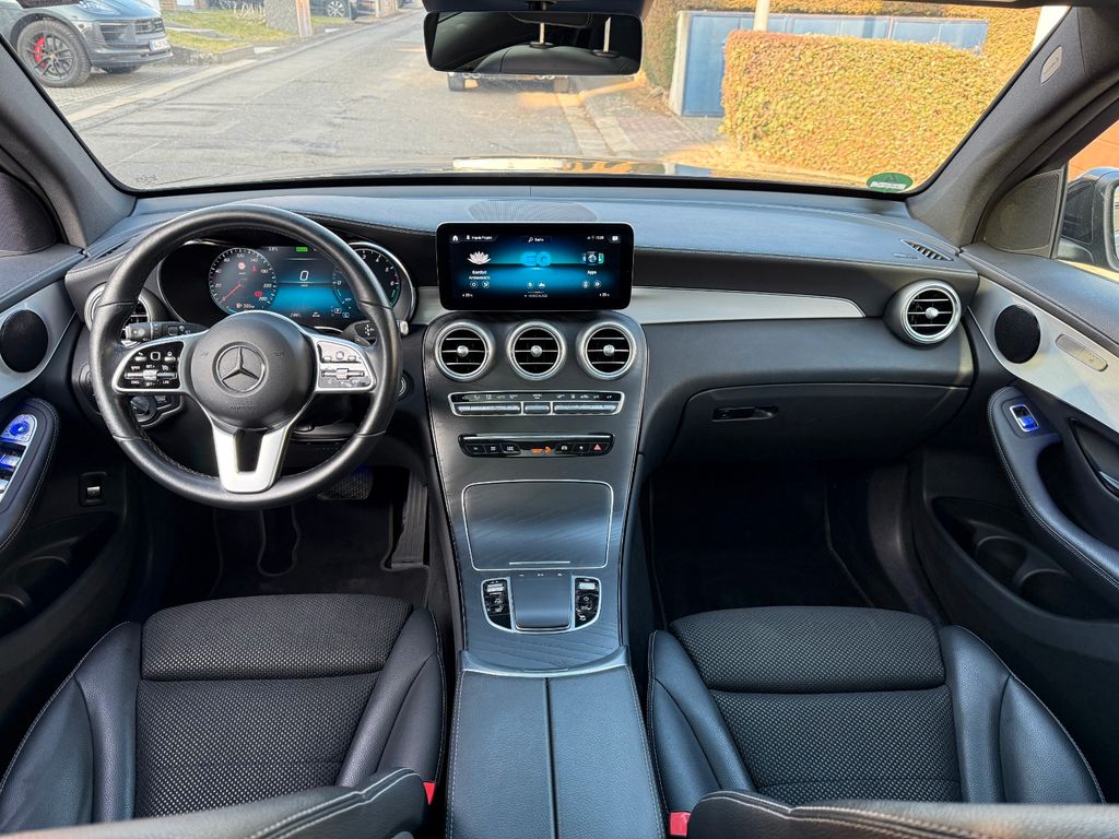 Mercedes-Benz GLC 300 2021