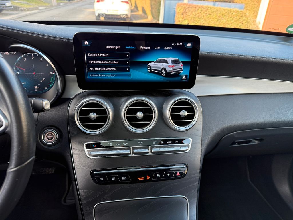 Mercedes-Benz GLC 300 2021