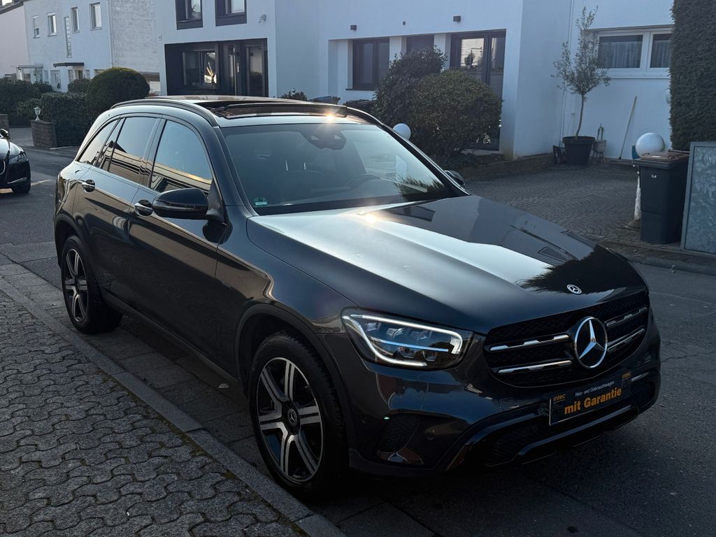 Mercedes-Benz GLC 300 2021