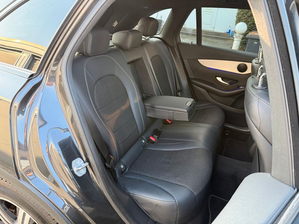 Mercedes-Benz GLC 300 2021