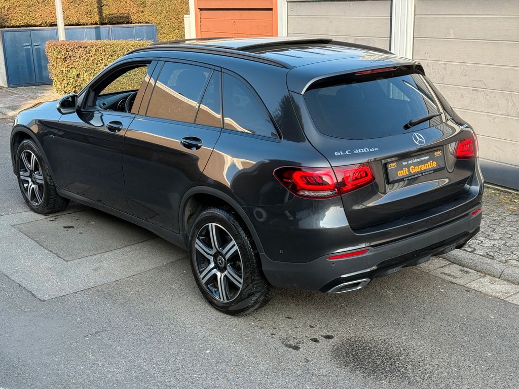 Mercedes-Benz GLC 300 2021