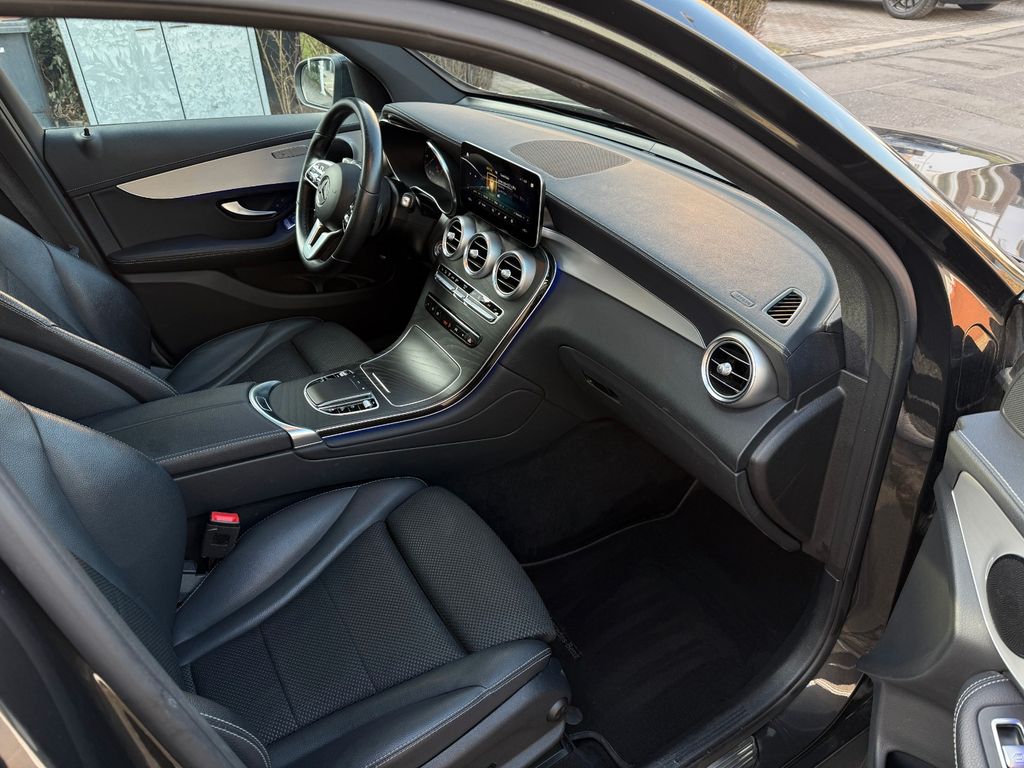 Mercedes-Benz GLC 300 2021