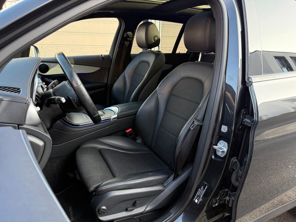 Mercedes-Benz GLC 300 2021