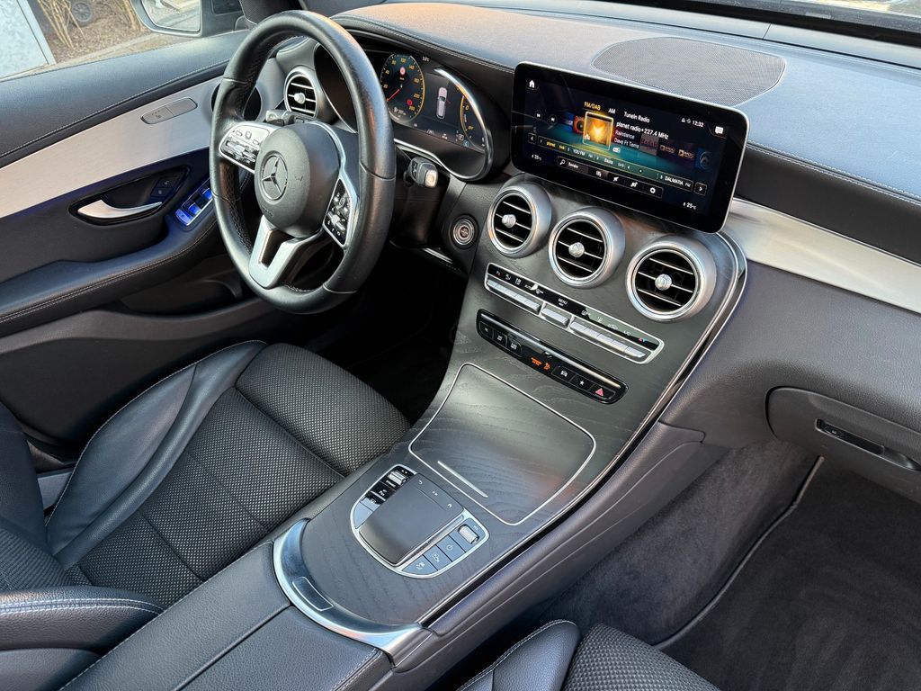 Mercedes-Benz GLC 300 2021