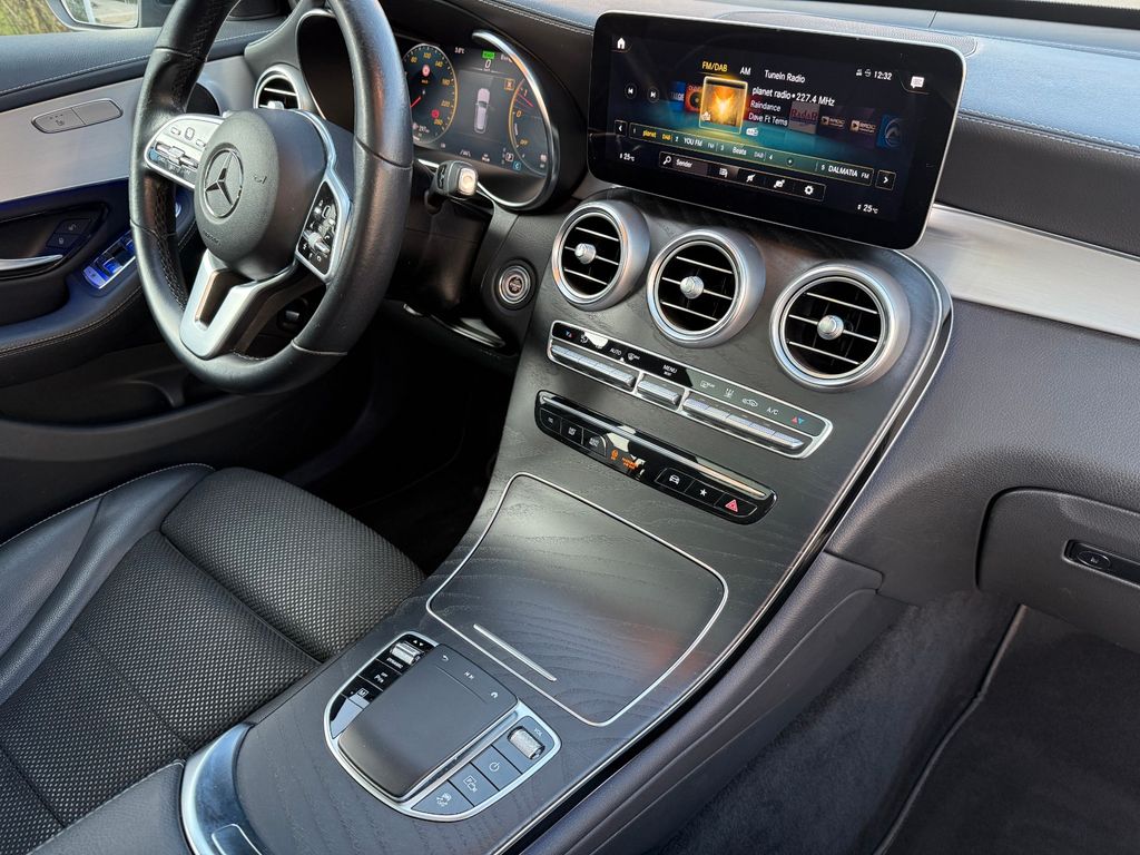 Mercedes-Benz GLC 300 2021