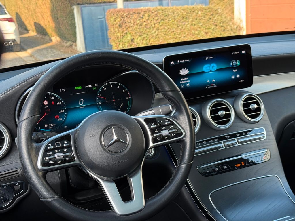 Mercedes-Benz GLC 300 2021