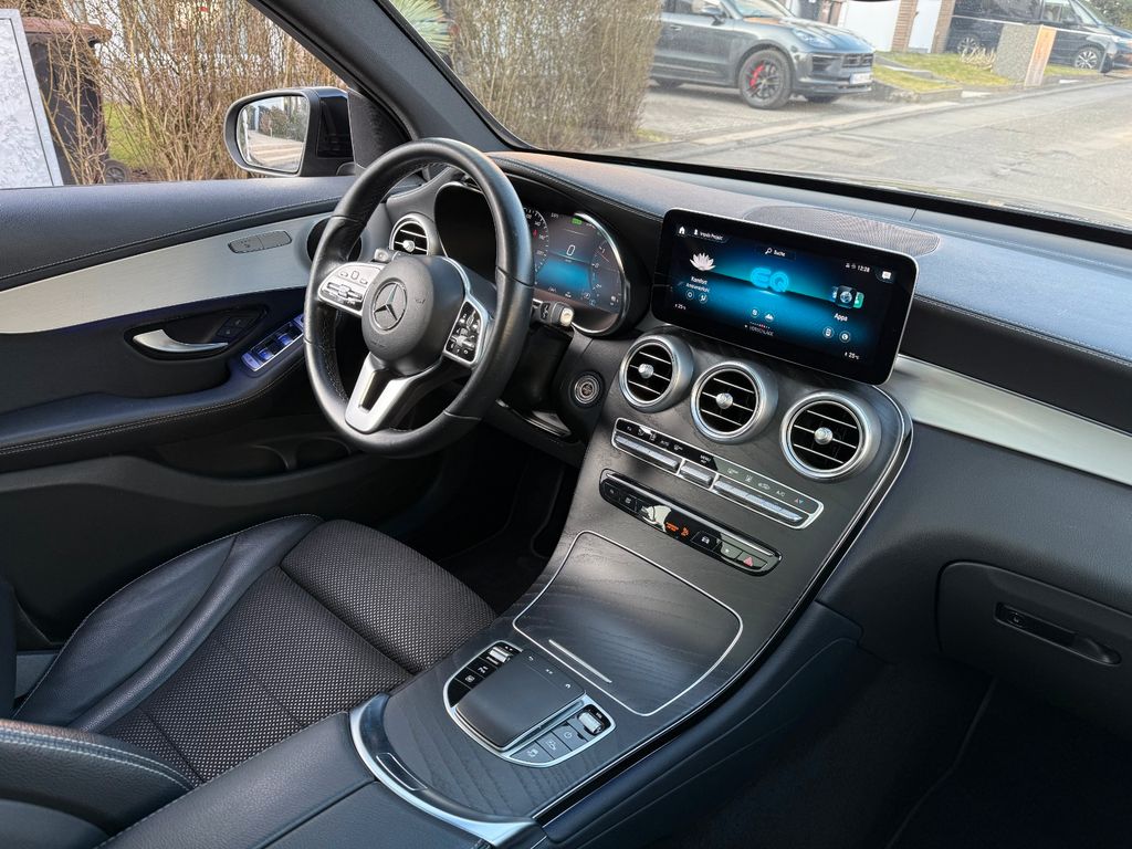 Mercedes-Benz GLC 300 2021