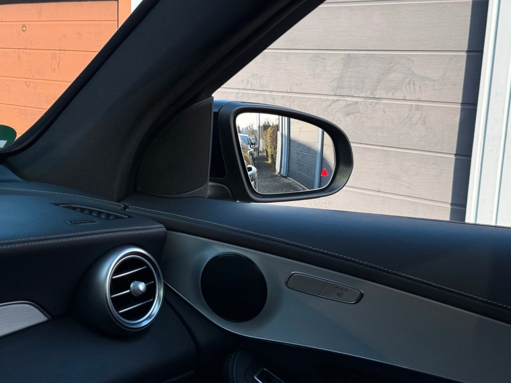 Mercedes-Benz GLC 300 2021