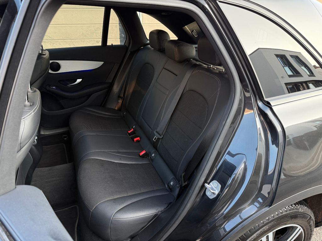 Mercedes-Benz GLC 300 2021