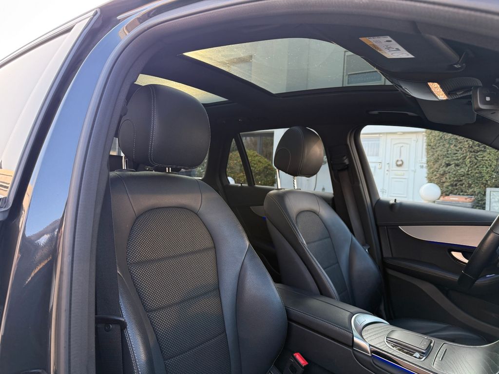 Mercedes-Benz GLC 300 2021