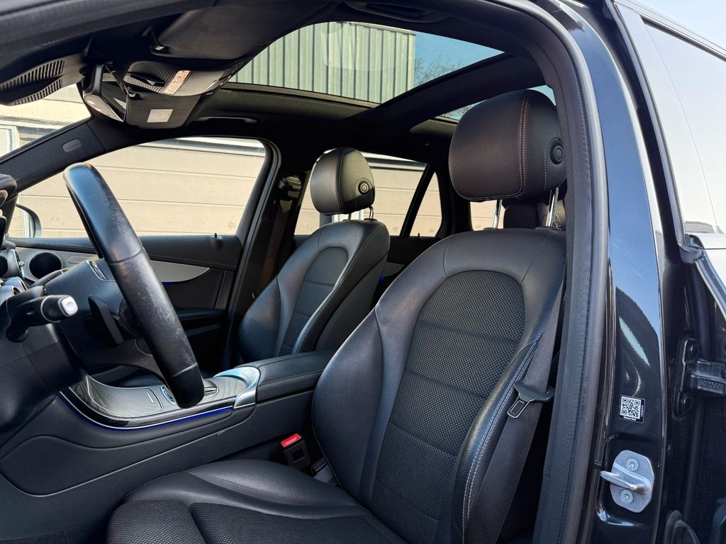 Mercedes-Benz GLC 300 2021