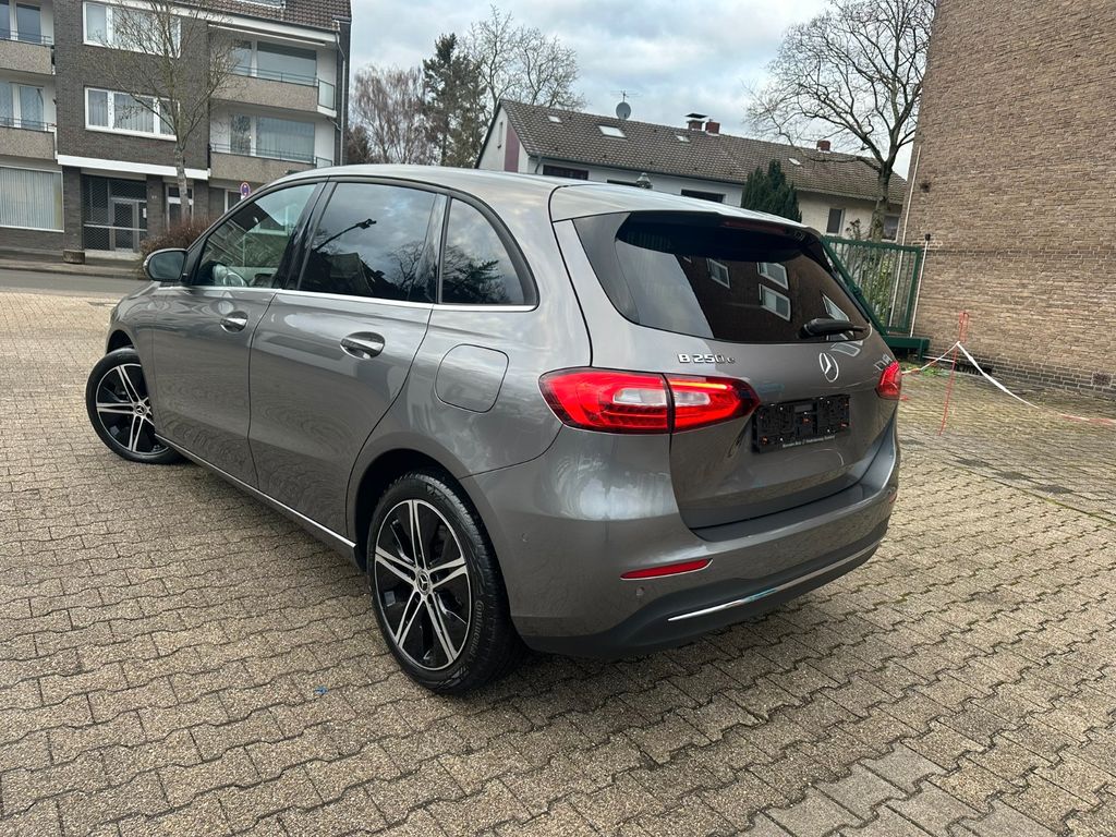 Mercedes-Benz B 250 2022