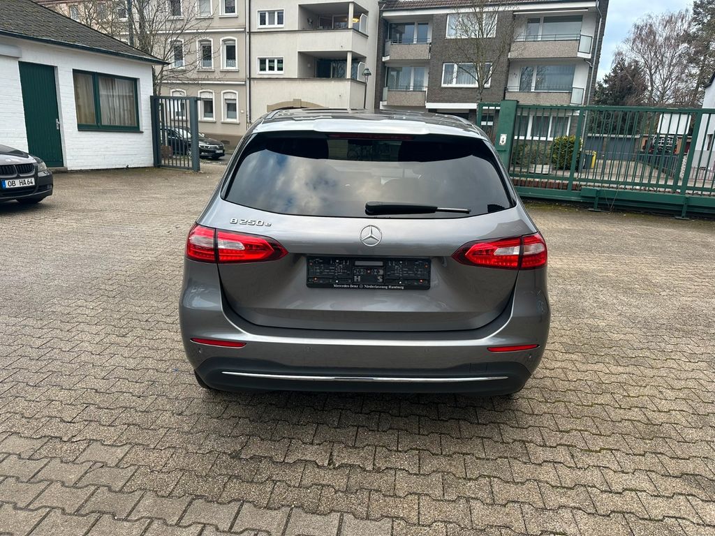 Mercedes-Benz B 250 2022