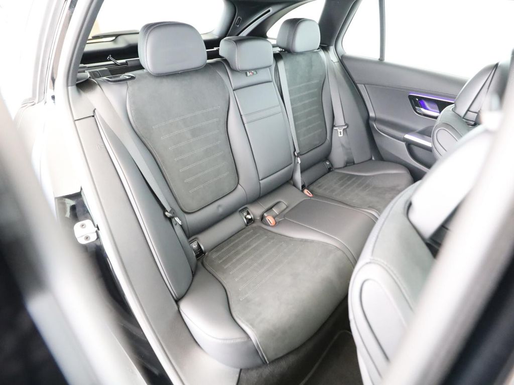 Mercedes-Benz C 300 2025