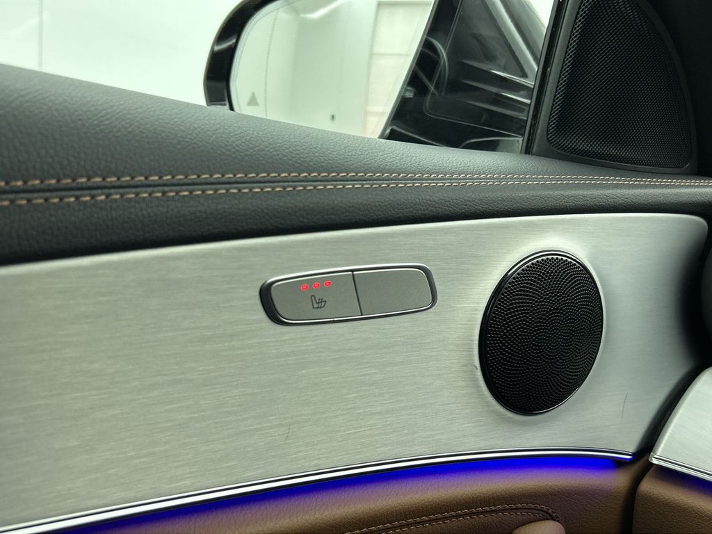 Mercedes-Benz E 300 2022