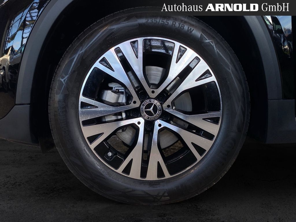 Mercedes-Benz GLA 200 2025