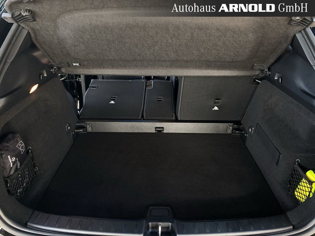 Mercedes-Benz GLA 200 2025